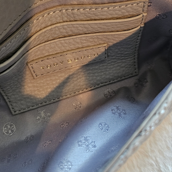 Tory Burch Gray Quilted Crossbody Bag - Picture 7 of 8